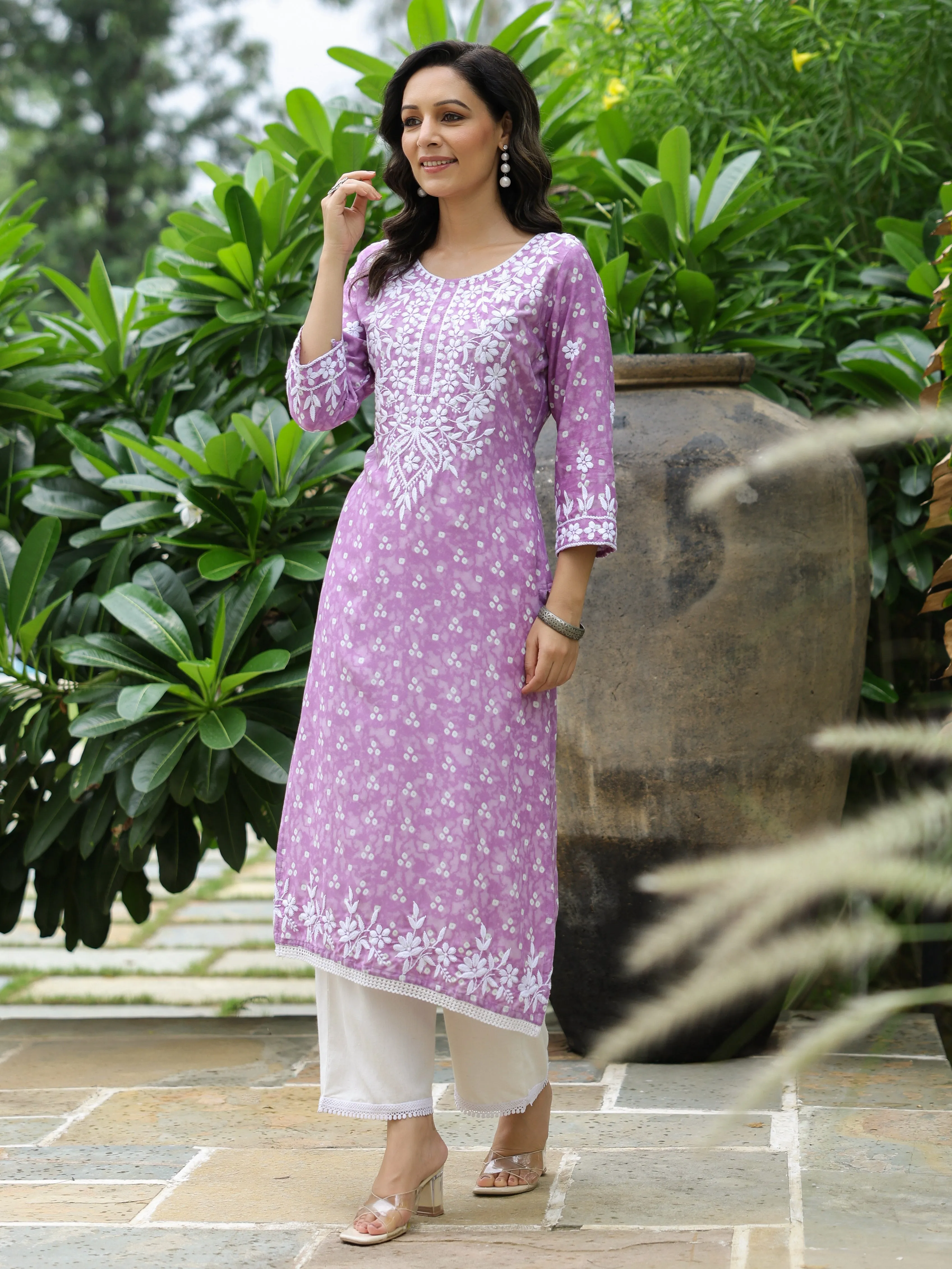 Bandhani Printed & Chikankari Embroidered Straight Fit Kurta - Lavender