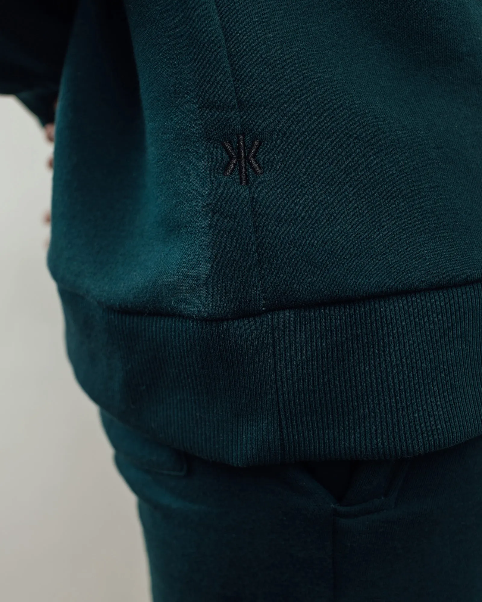 ESSENTIAL CREWNECK