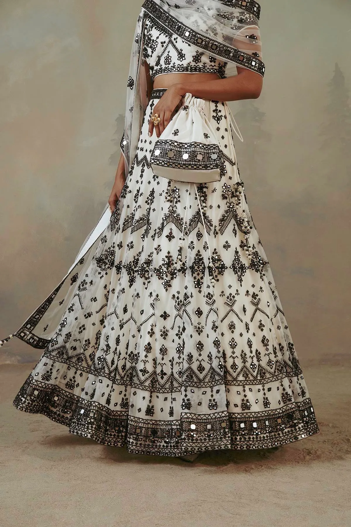 Masakali Embroidered Net Lehenga