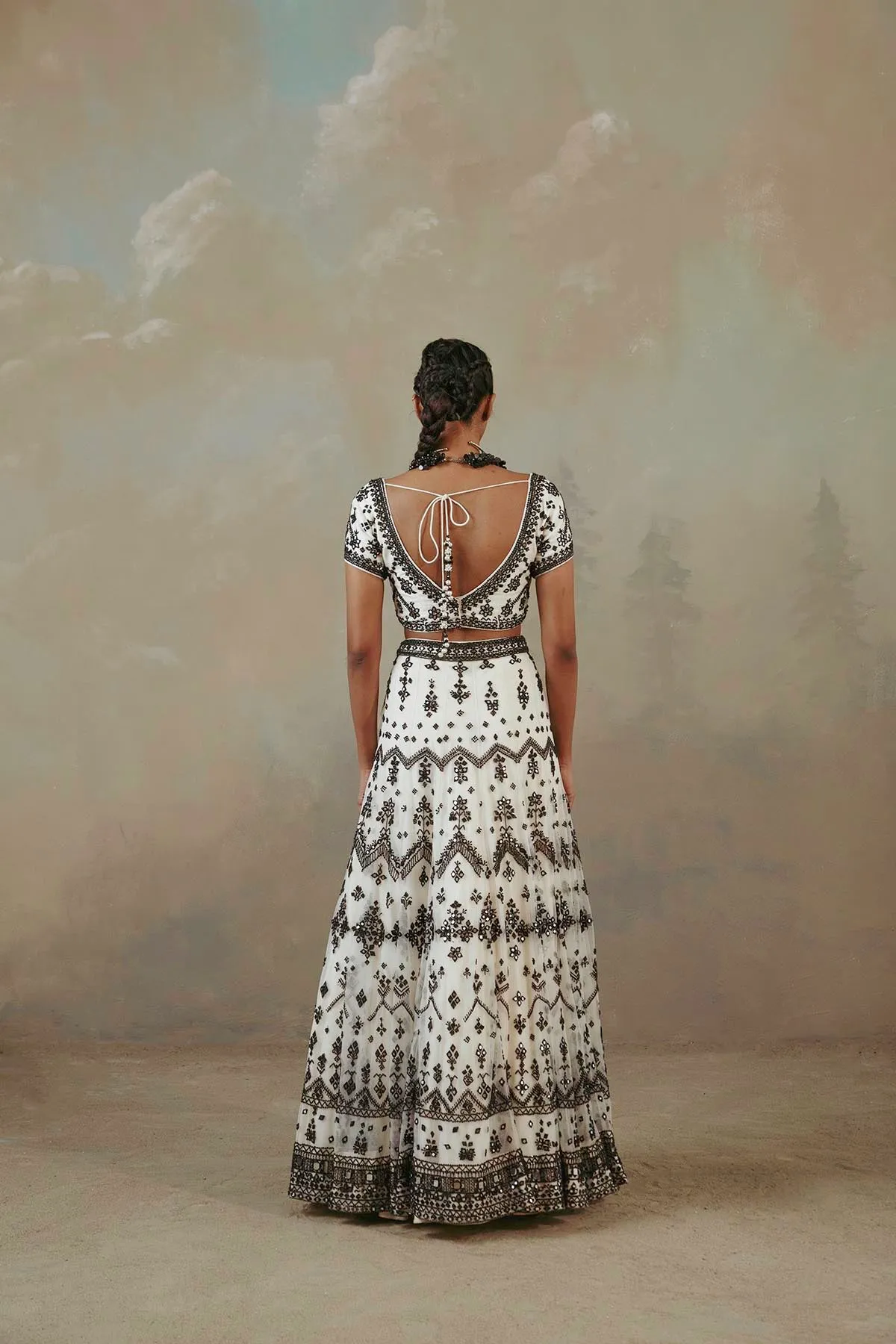 Masakali Embroidered Net Lehenga